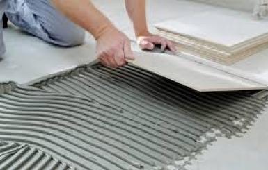 Lát gạch mới trên nền gạch cũ có sao không?