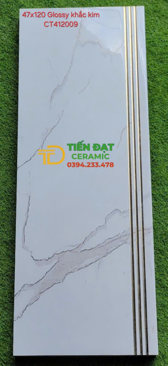 Gạch Lát Cầu Thang 47x120 Trắng Khắc Kim Tuyến Mẫu Mới