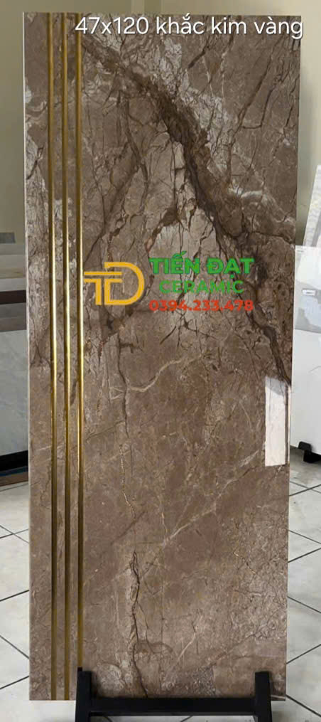 Gạch Lát Cầu Thang 47x120 Vân Nâu Khắc Kim Vàng Mẫu Mới