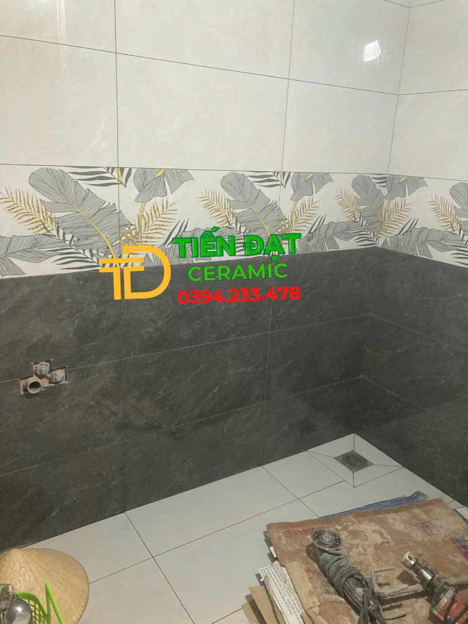 Gạch Ốp Tường Apodio 30x60 Đá Bóng Kim Cương Đen Hoa Văn