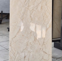 Gạch Cao Cấp 40x80 Đá Bóng Kính Vân Vàng Ốp Tường 