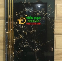 Gạch Ốp Lát Tam Cấp 47x120 Đen Vân Khắc Kim 