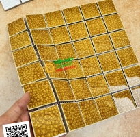 Mosaic Men Rạn Ốp Karaoke 30x30 Vân Vàng Cao Cấp