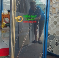 Tổng Kho Gạch TQ 47x120 Đen Vân Chạy Chỉ Nhũ Vàng 